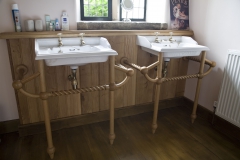 Double Washbasin