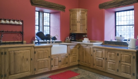 European Character Oak Kitchen